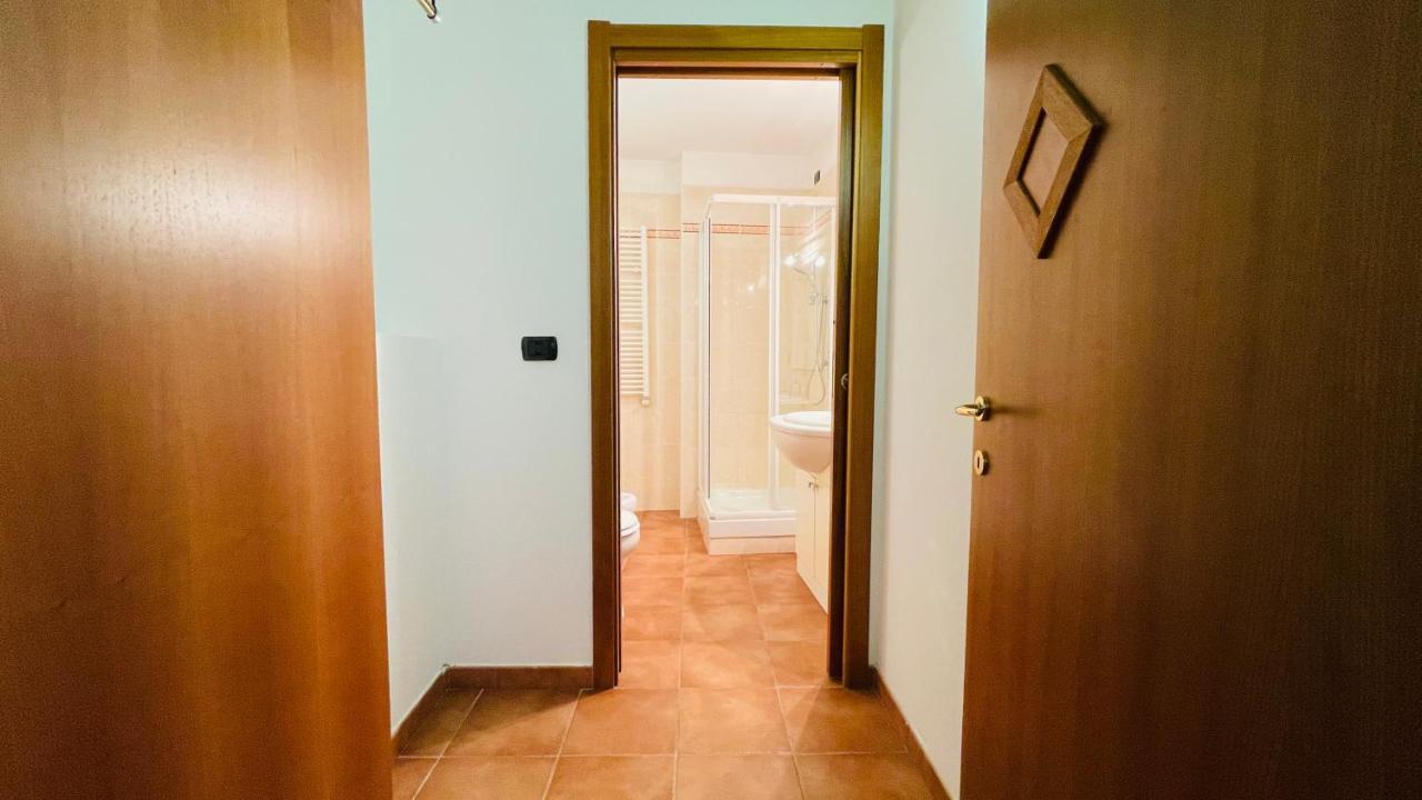 Appartamento Smith Roero - Affitti Brevi Italia Бардонечия Екстериор снимка