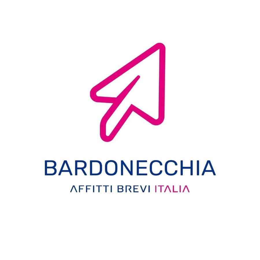 Appartamento Smith Roero - Affitti Brevi Italia Бардонечия Екстериор снимка