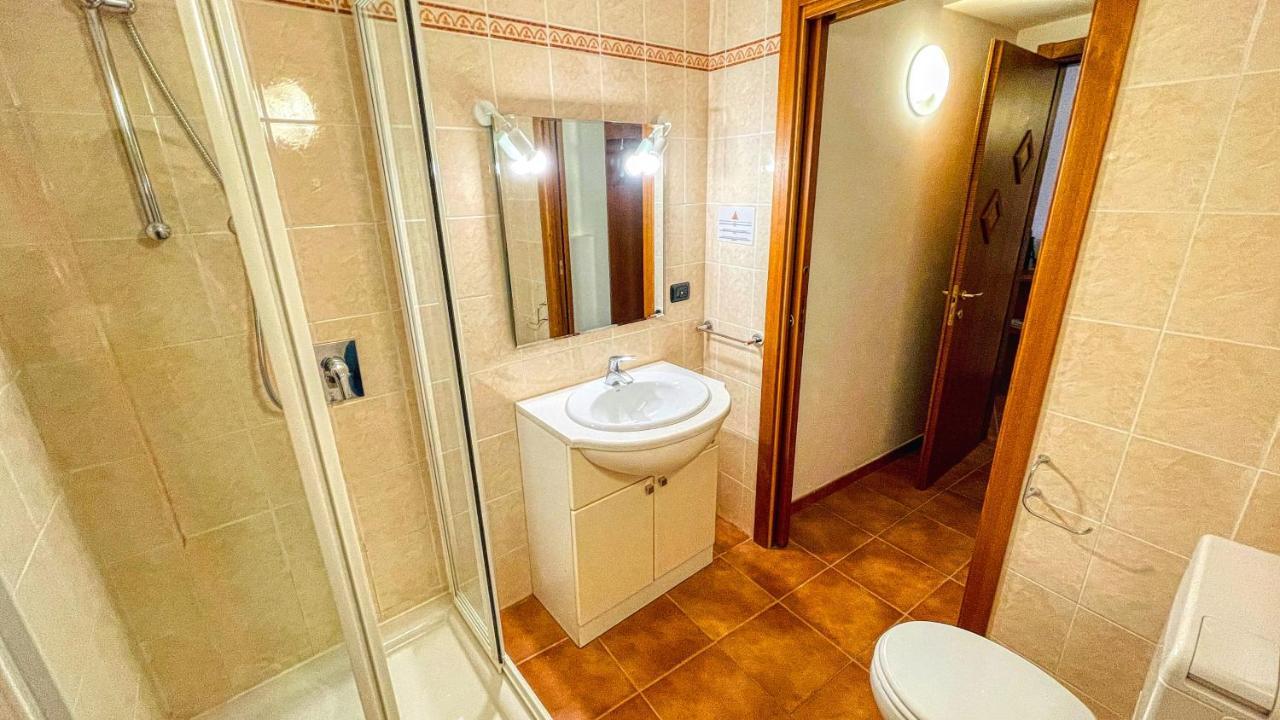 Appartamento Smith Roero - Affitti Brevi Italia Бардонечия Екстериор снимка