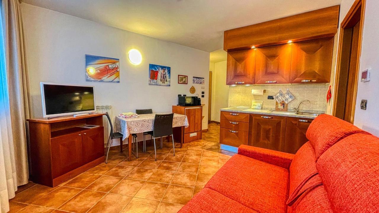 Appartamento Smith Roero - Affitti Brevi Italia Бардонечия Екстериор снимка