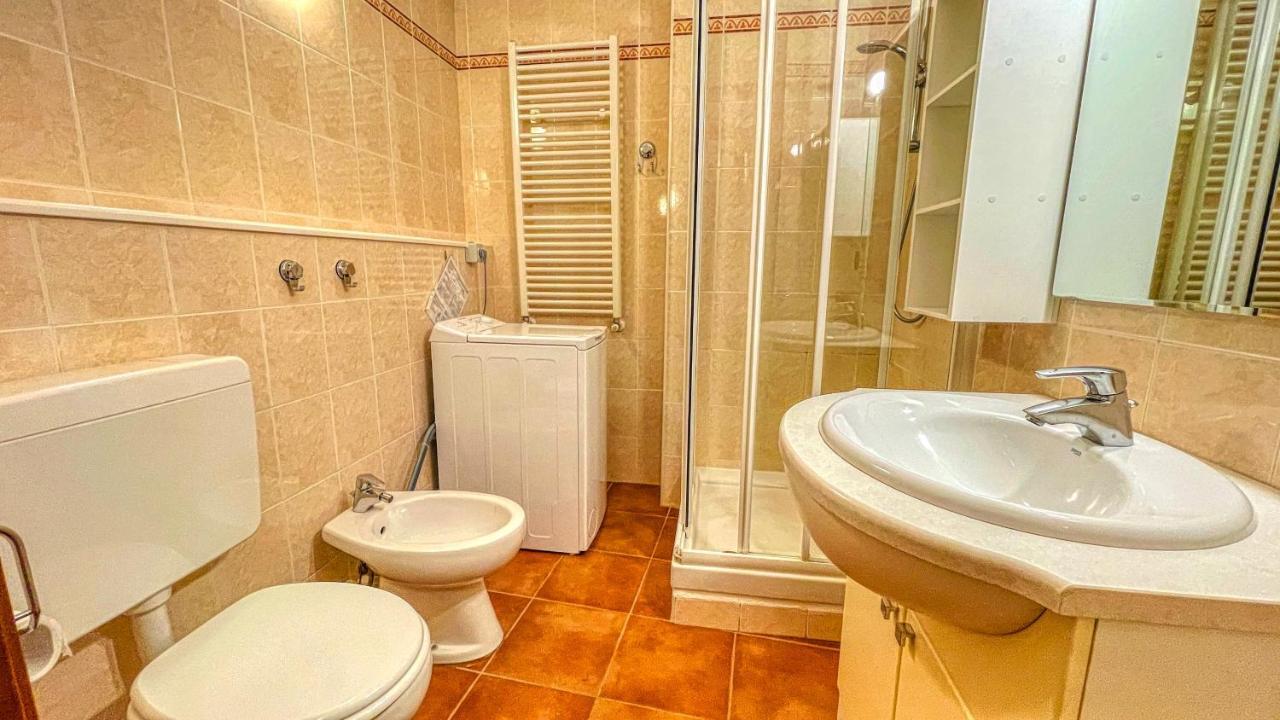 Appartamento Smith Roero - Affitti Brevi Italia Бардонечия Екстериор снимка